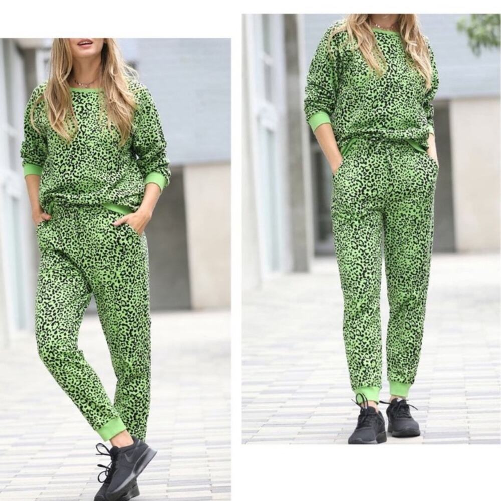 NWT Set French Terry Green Leopard Jogger & Sweatshirt Sz S